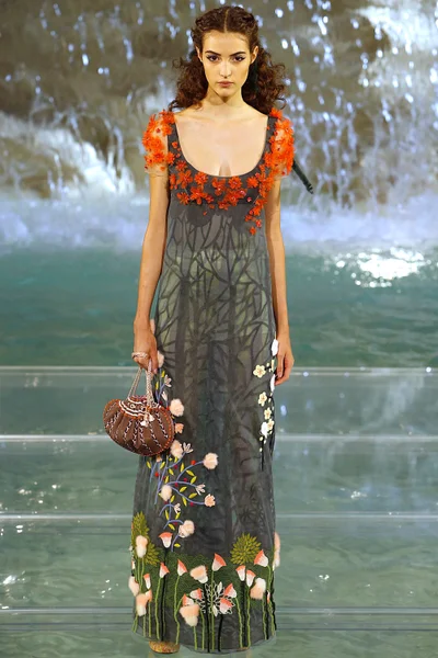 Look 37
